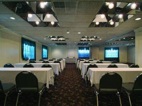 Americas Best Value Inn And Suites North Фармерс-Бранч Экстерьер фото
