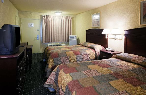 Americas Best Value Inn And Suites North Фармерс-Бранч Экстерьер фото